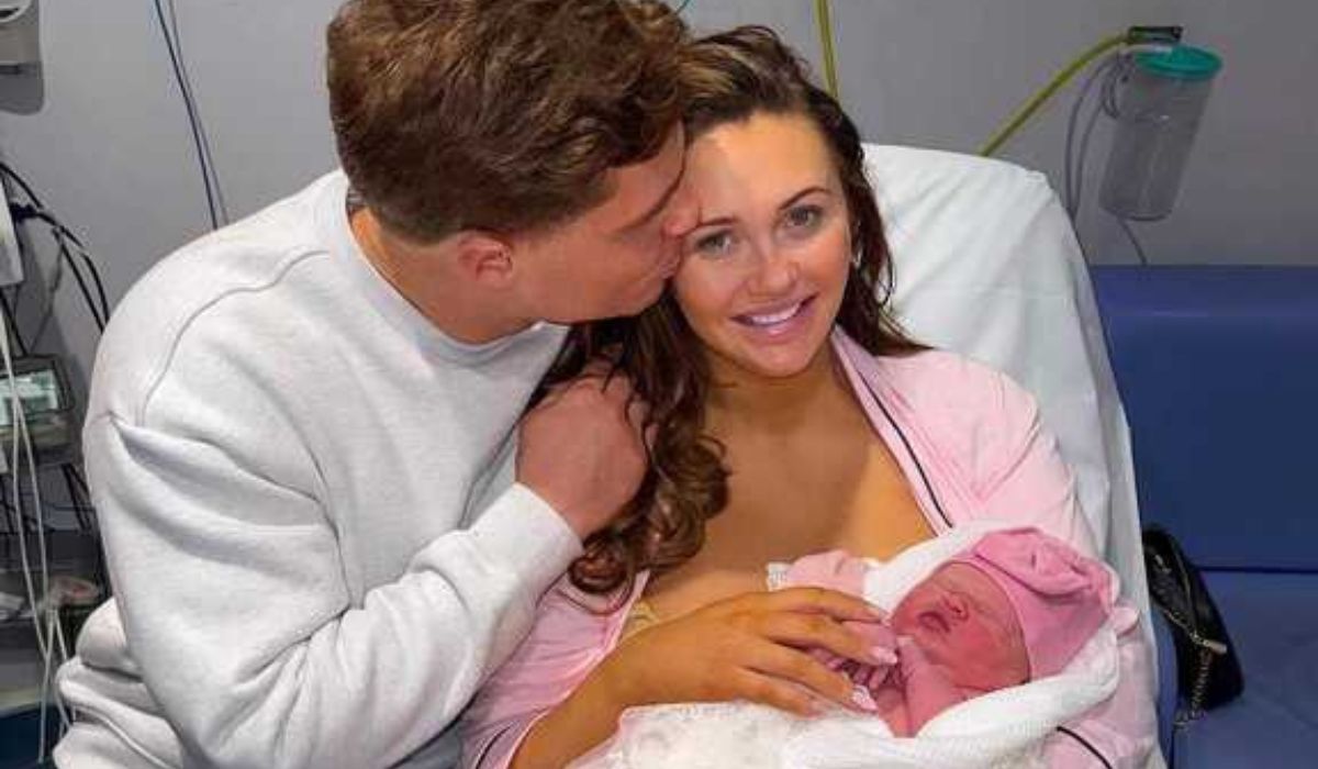Is She Actually Married? the Bizarre Truth Behind Charlotte Dawson’s Man and Little Ones