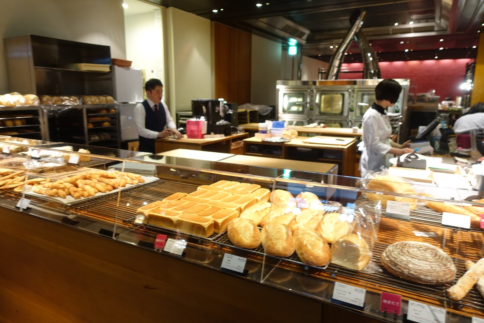 新丸ビル名店ポワンエリーニュの行列攻略法！ランチ食べ放題と名作パンの全貌