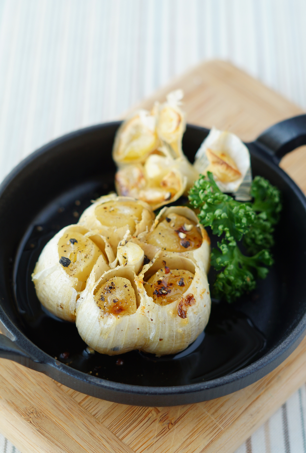 にんにく丸ごとホイル焼きの極意！プロ級ホクホク感と失敗ゼロの焼き時間
