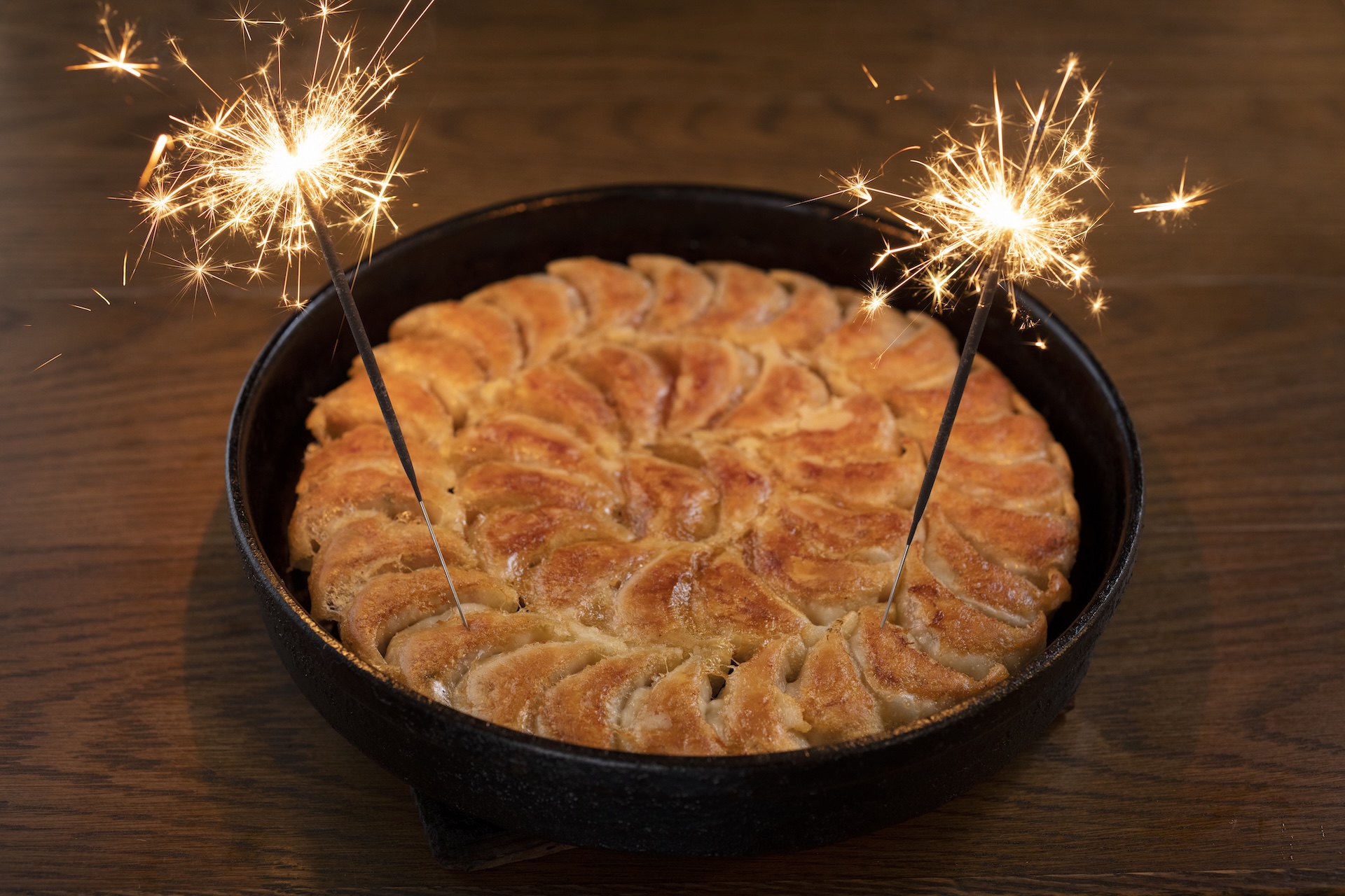 餃子の誕生日と記念日はいつ？発祥秘話から年齢分無料特典まで徹底解剖