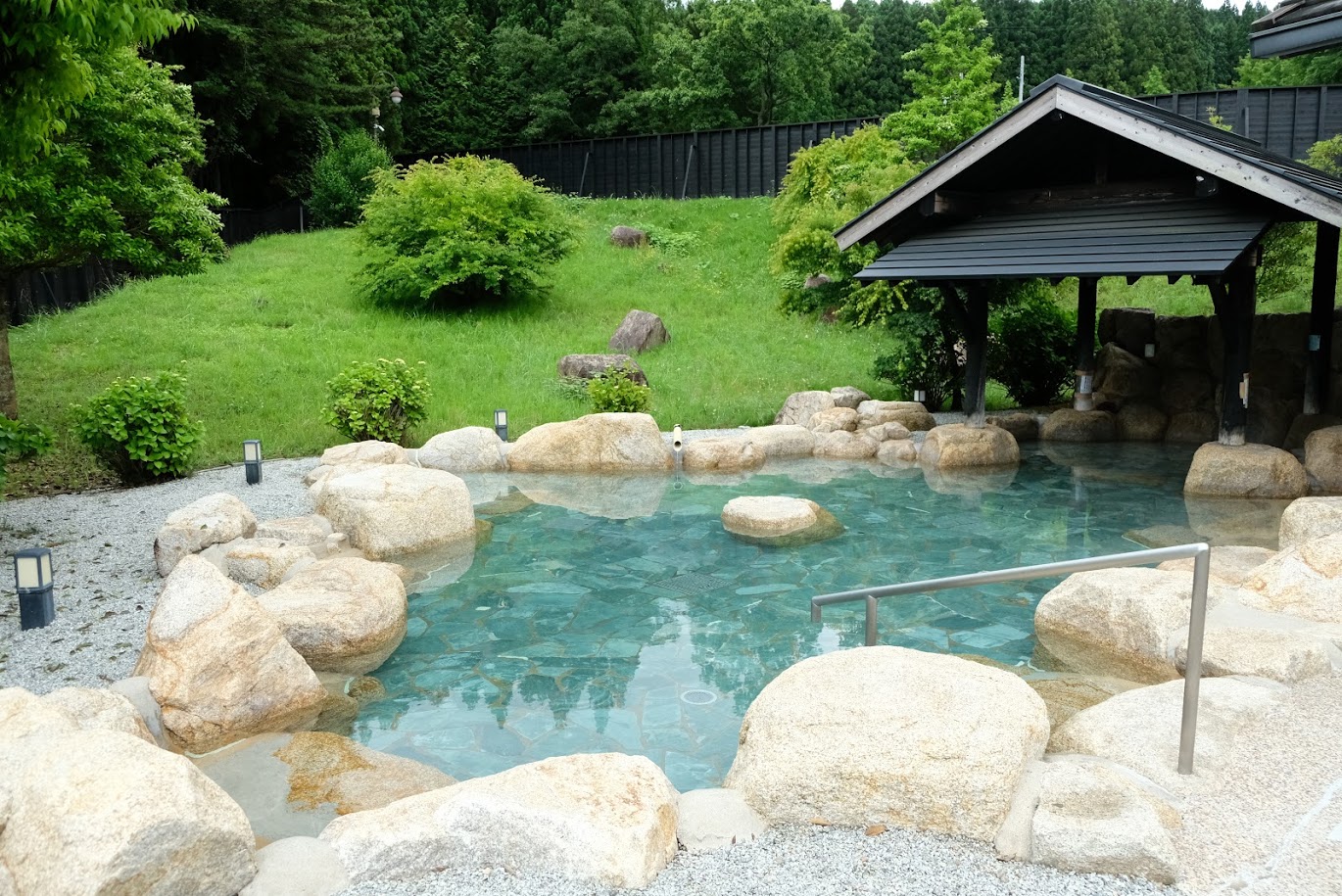 曽爾高原お亀の湯の真価を徹底検証！とろとろ美肌泉質と混雑攻略