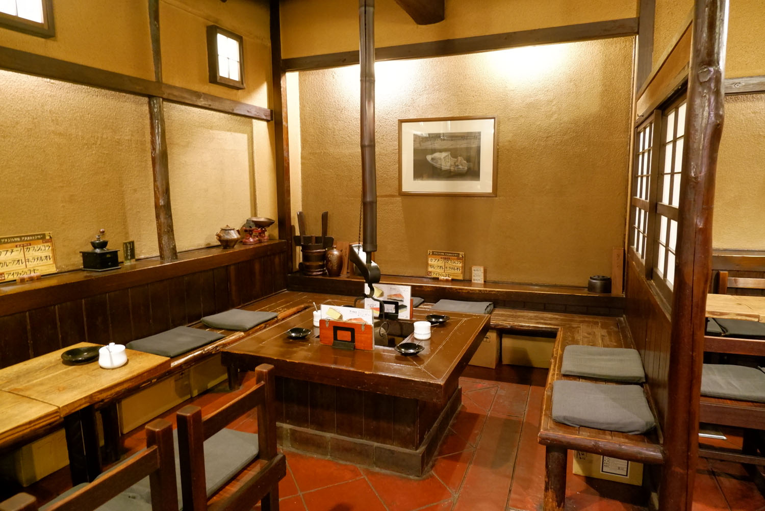 神田伯剌西爾の魅力を徹底解剖！炭火焙煎珈琲と名物ケーキの真価