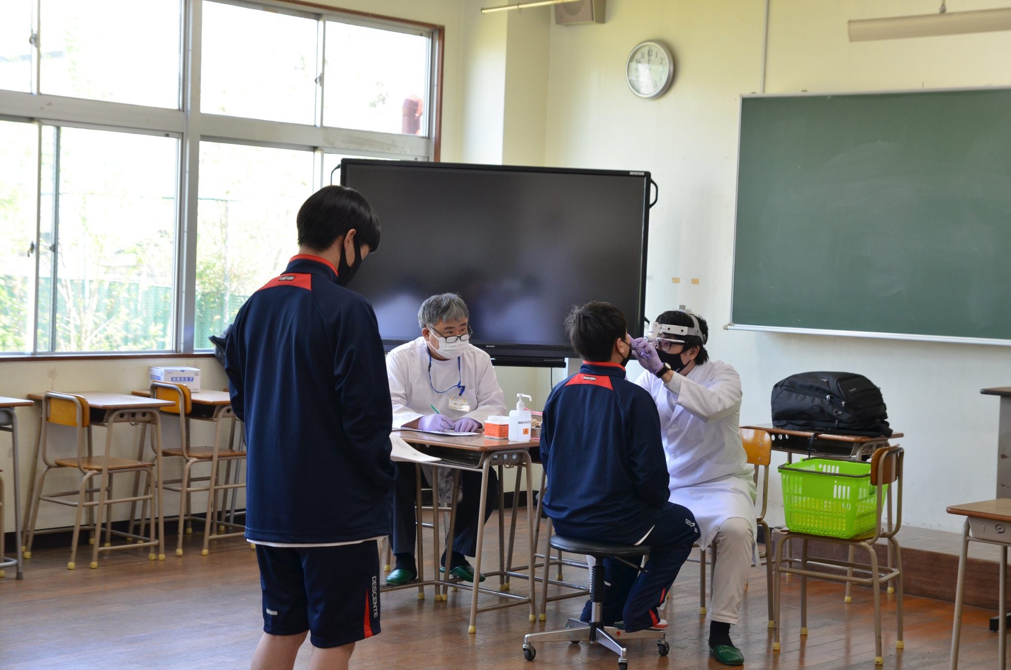 高校の健康診断で服は脱ぐ？採血の有無や服装・休んだ時の対処法