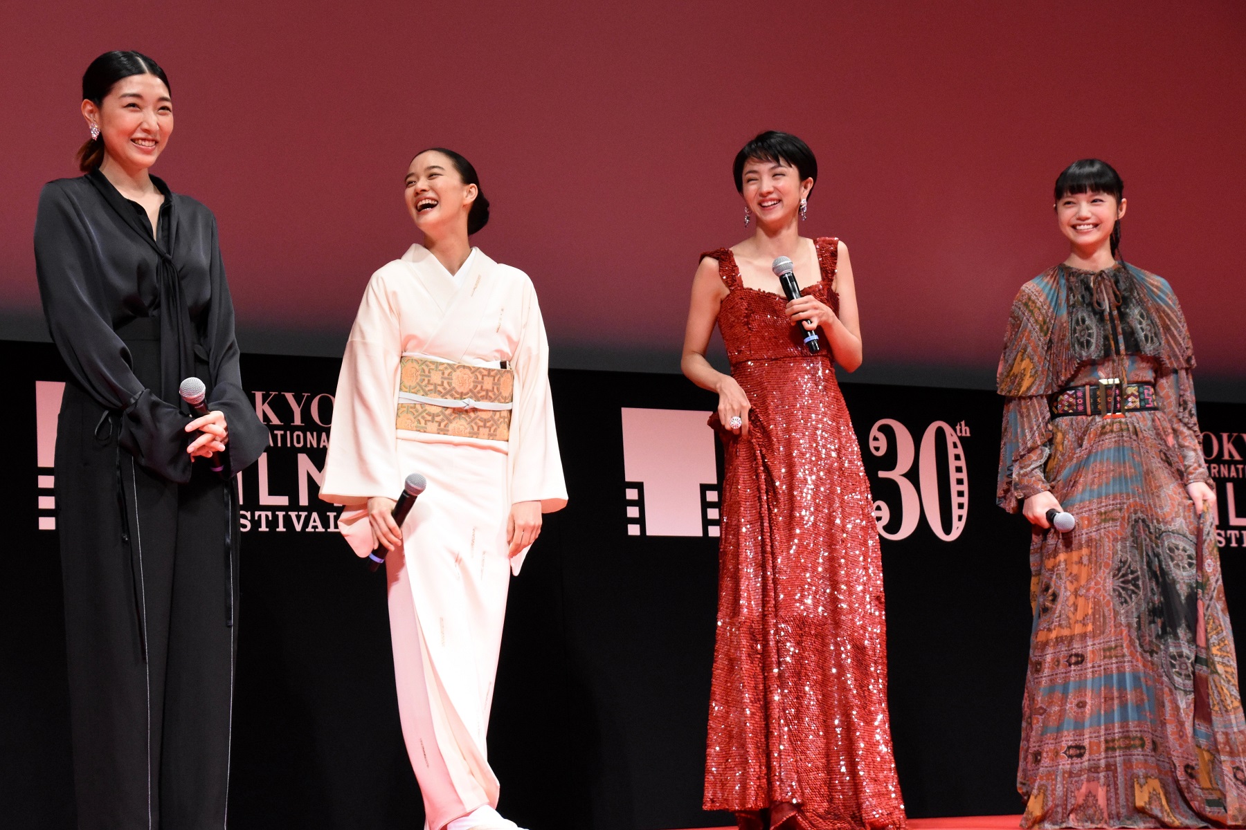 安藤サクラと満島ひかりの現在地｜名優２人が見せる演技の神髄と絆
