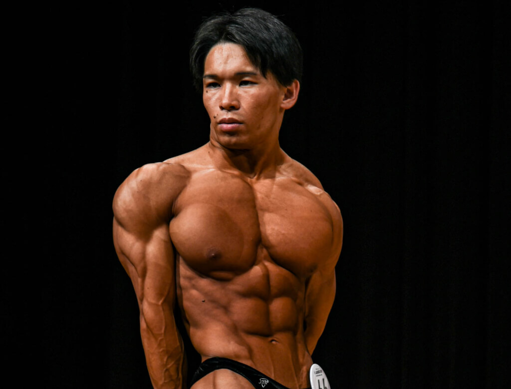腕立て伏せだけで鍛えた体はどこまで変わる？細マッチョの限界と真実