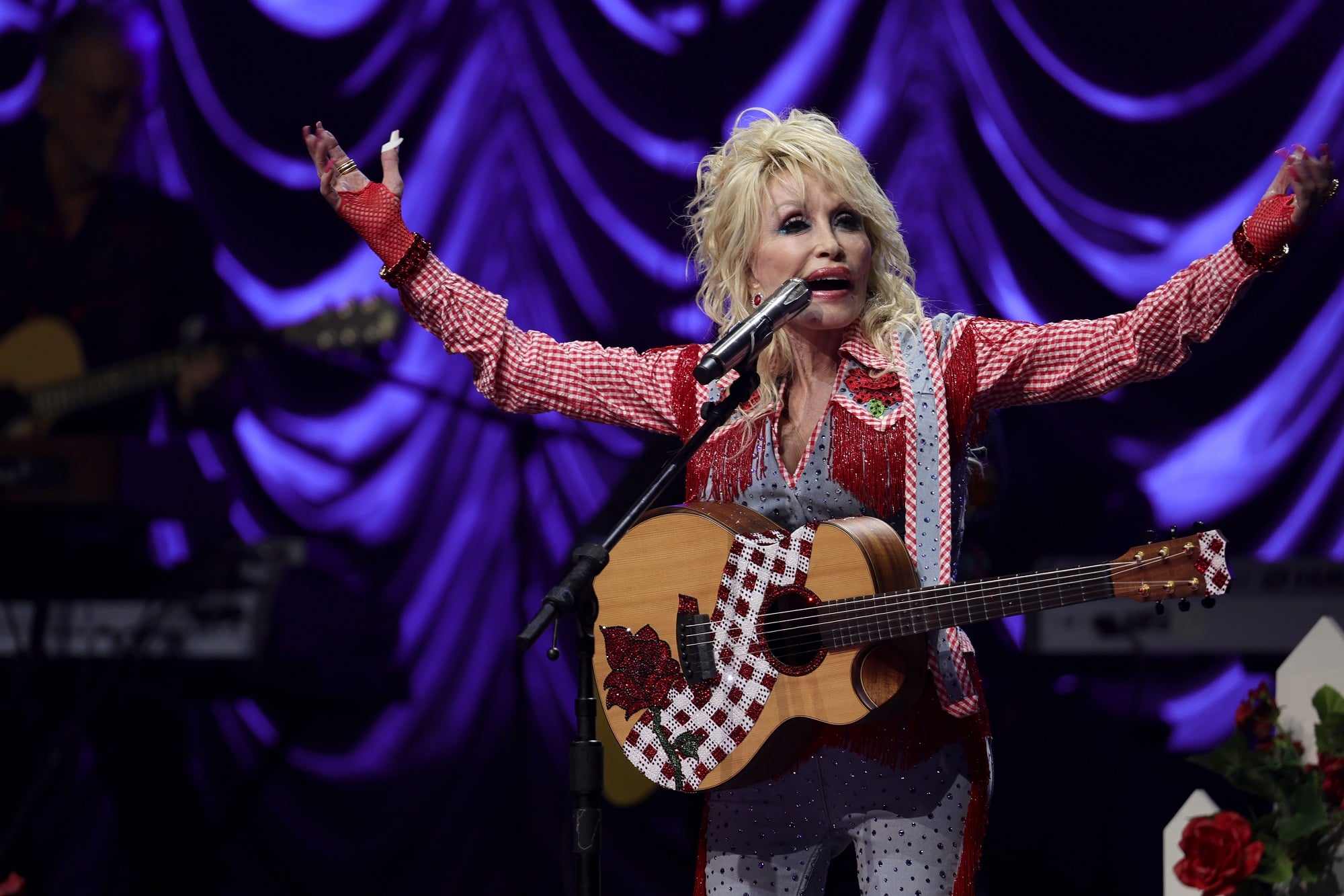 How Dolly Parton Keeps Her Loved Ones Close to Her Heart