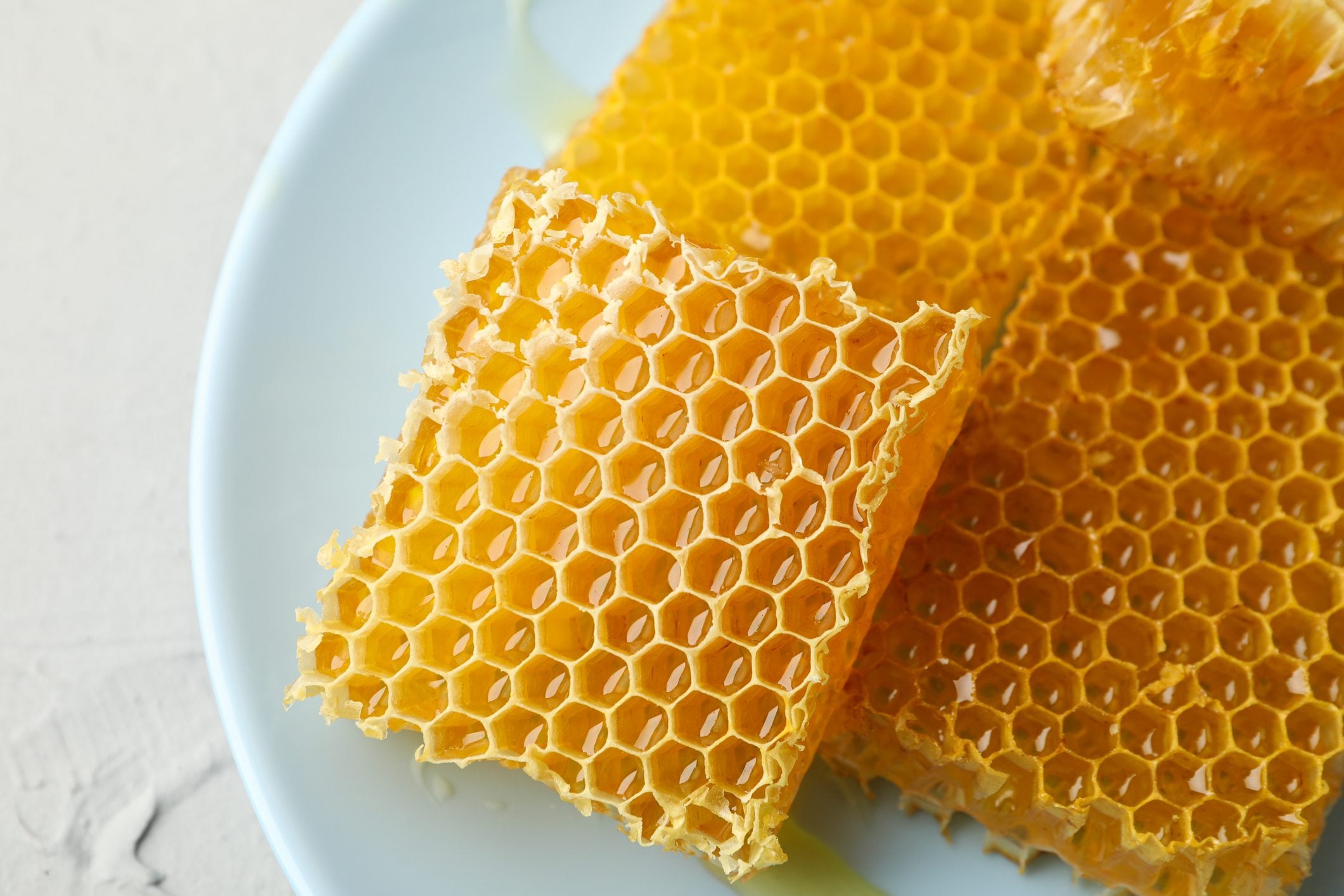Should You Eat Honeycomb