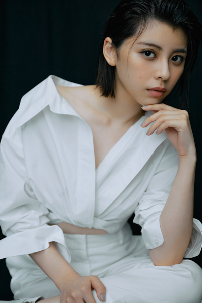 田中美麗が魅せる「30代の静かな反乱」——モデル、女優、そして表現者として到達した現在地
