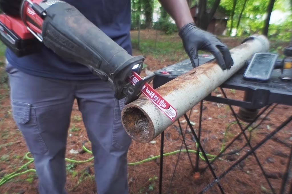 What to Cut Cast Iron Pipe With