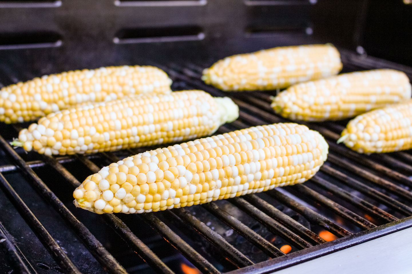 How to Cook Husked Corn on the Cob