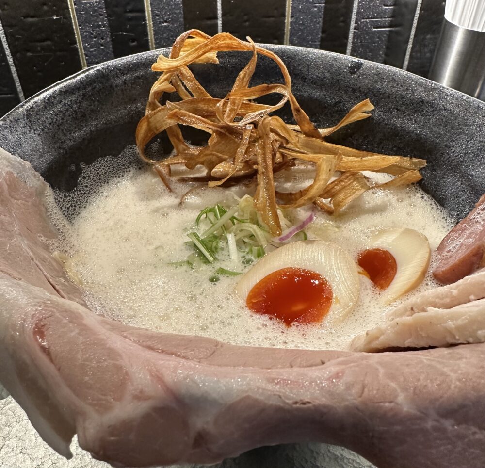 鶏そば座銀の行列が絶えない理由｜極上鶏白湯の魅力と混雑攻略法