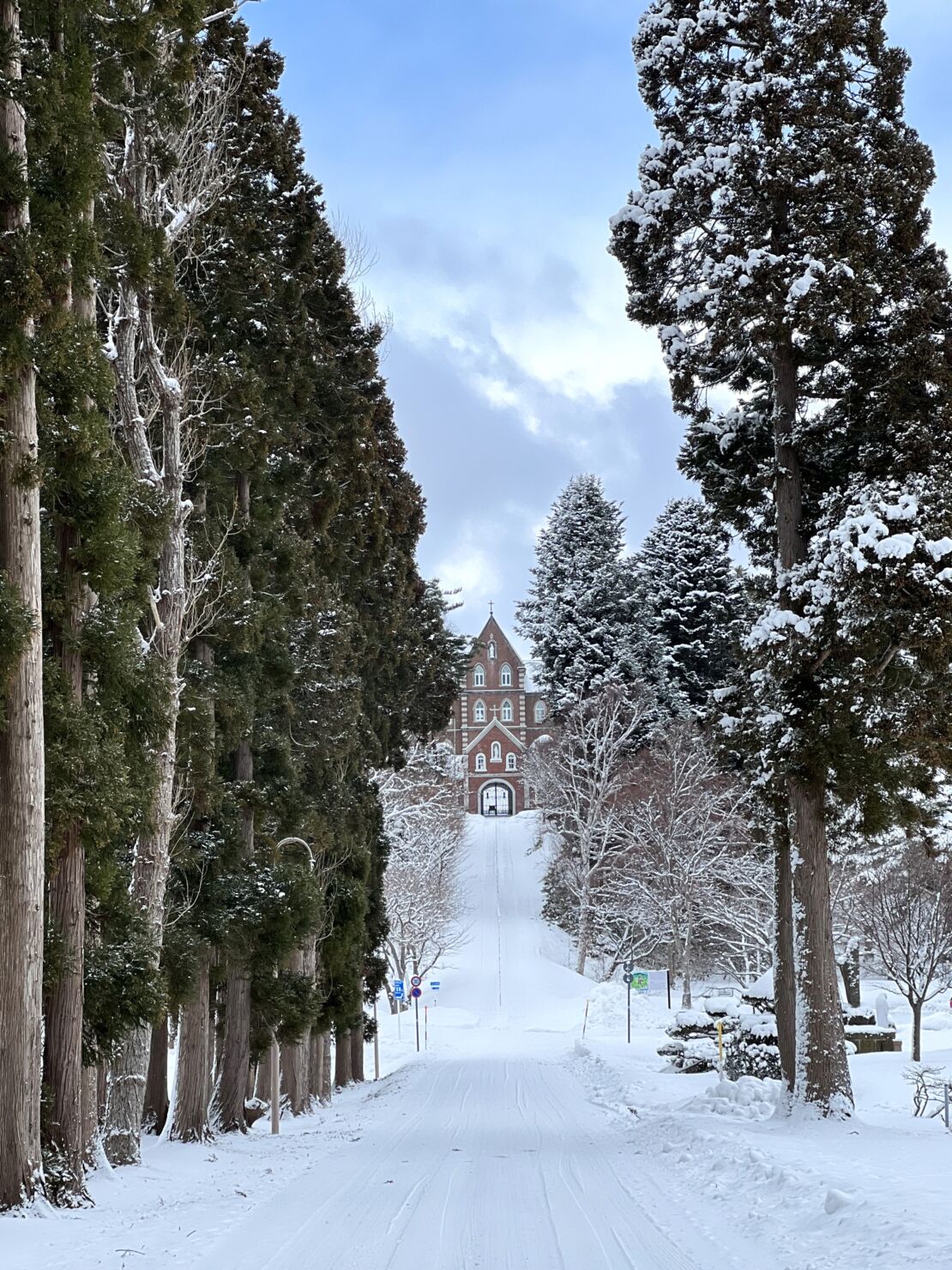 トラピスト大修道院の真実と見どころ｜名物バター＆トラピスチヌとの違い