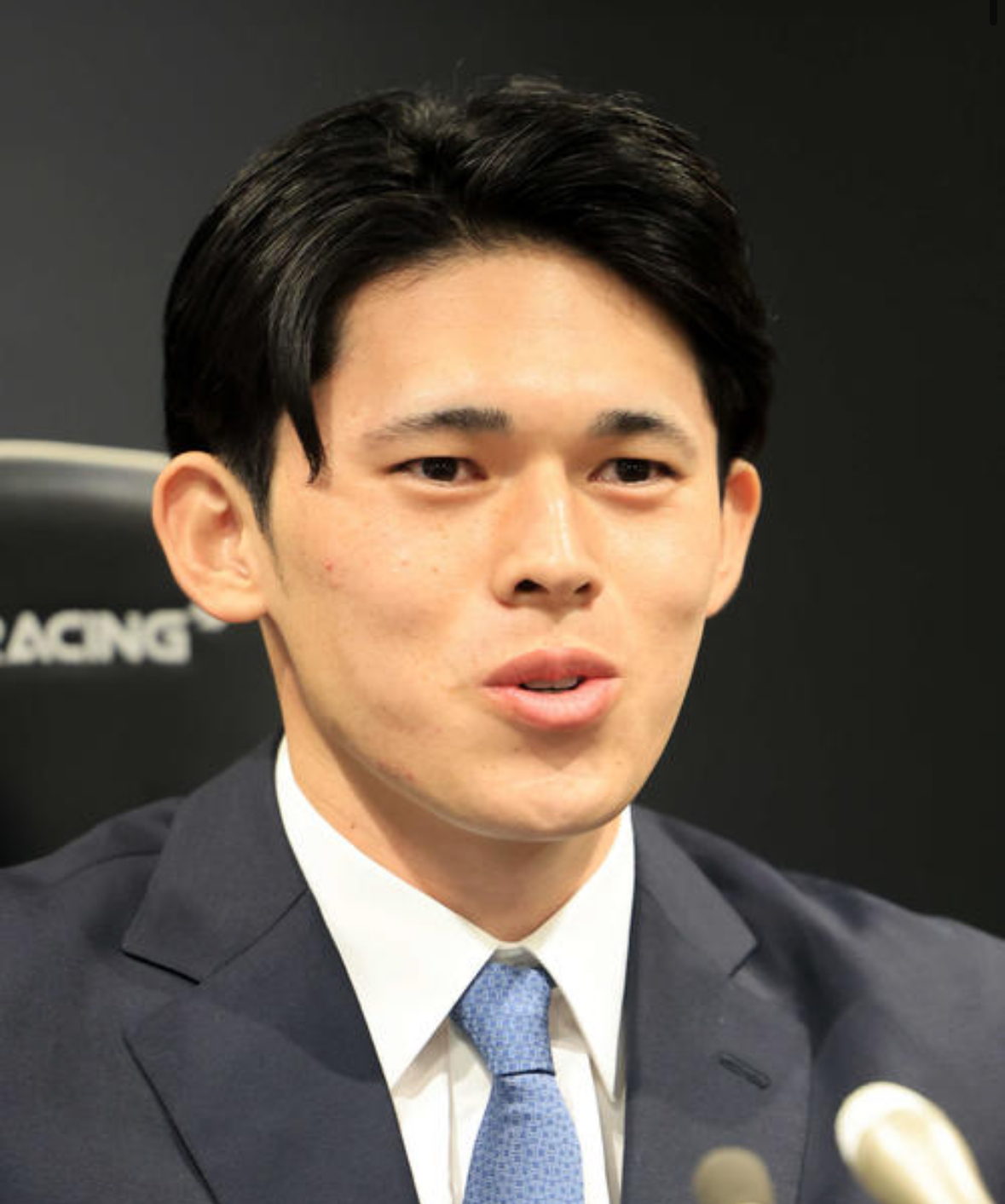 佐々木朗希の契約を巡る真相解明！25歳ルールとポスティング移籍の全貌