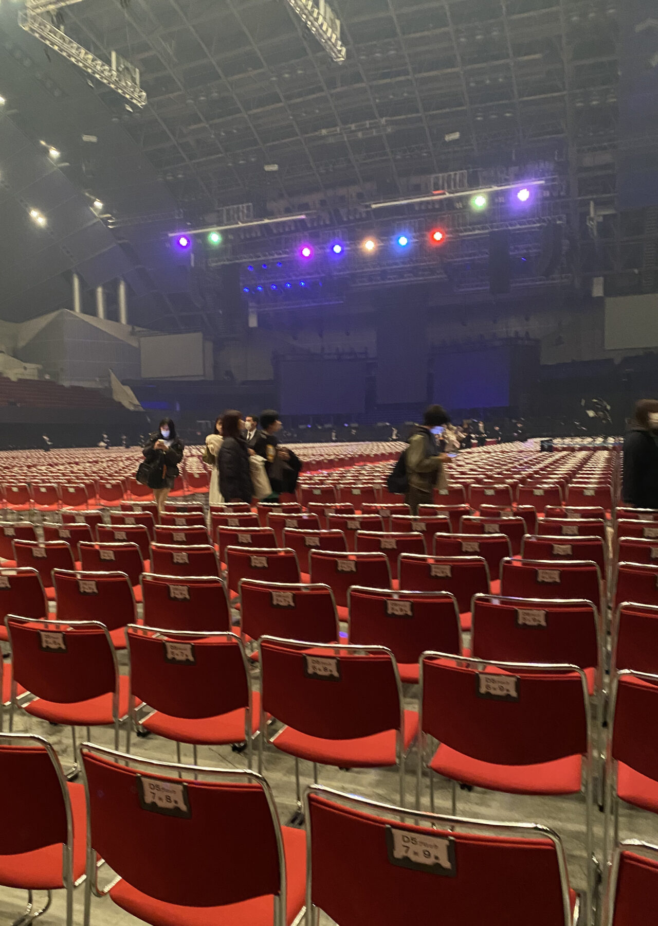 幕張イベントホール座席攻略法！最大キャパ9千人の見え方と倍率