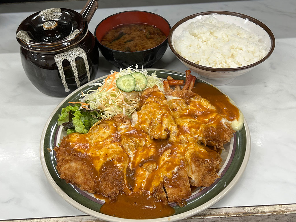 ハイライト食堂十条店の圧倒的コスパ！名物チキンカツと実態検証