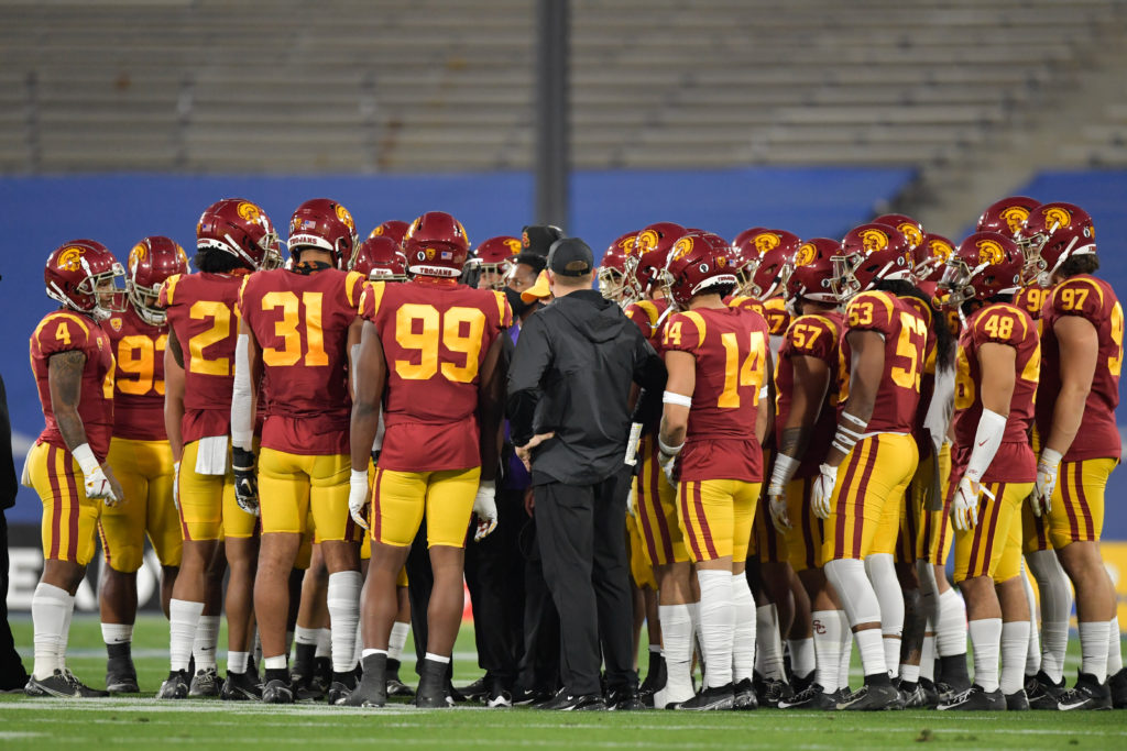 Why Does Usc Not Have Names on Their Jerseys