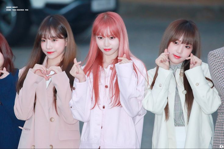 Yuri and Chaewon Look Alike