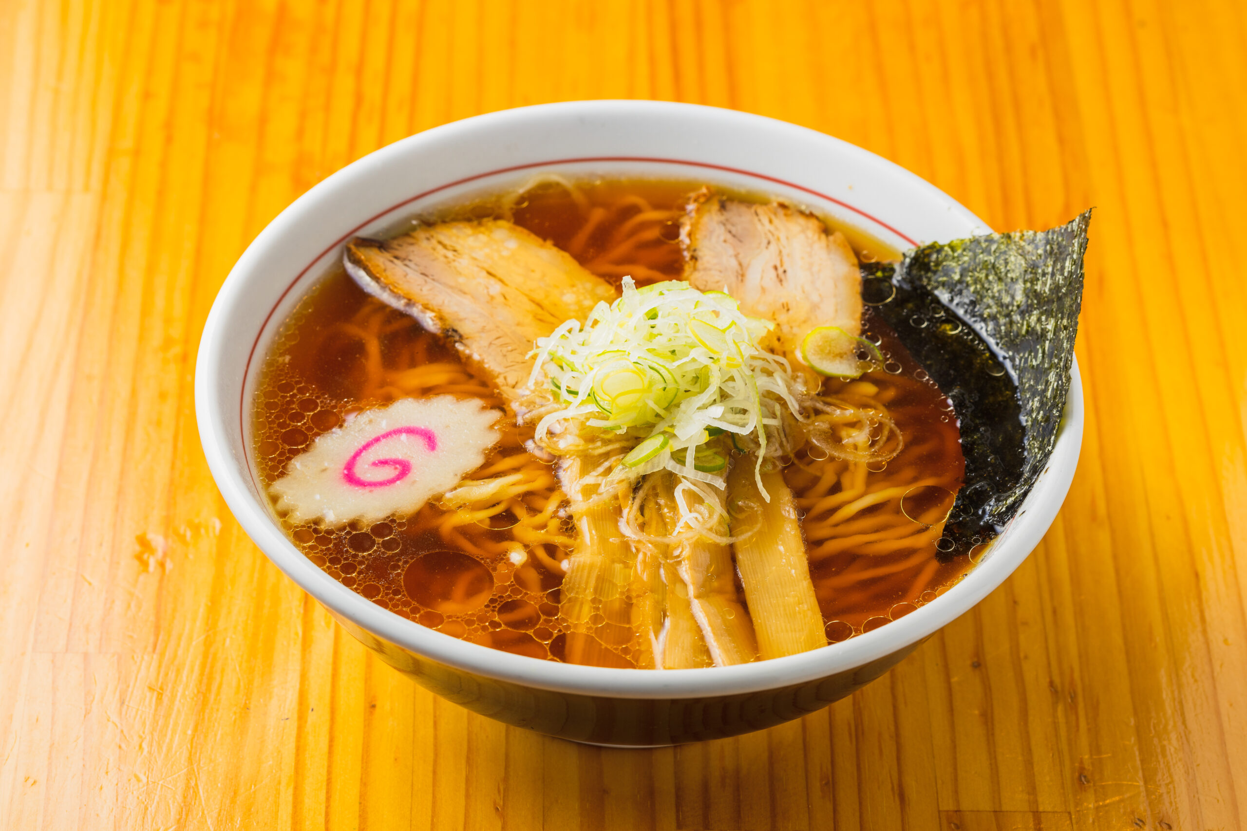 山形発「中華そば金ちゃん」の真髄！絶品縮れ麺と行列の理由を徹底解剖