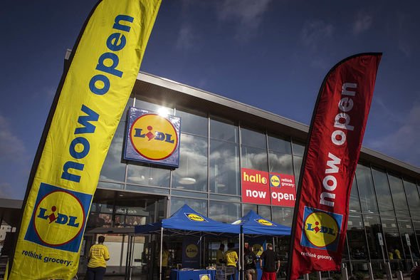 Is Lidl Open Bank Holiday Monday