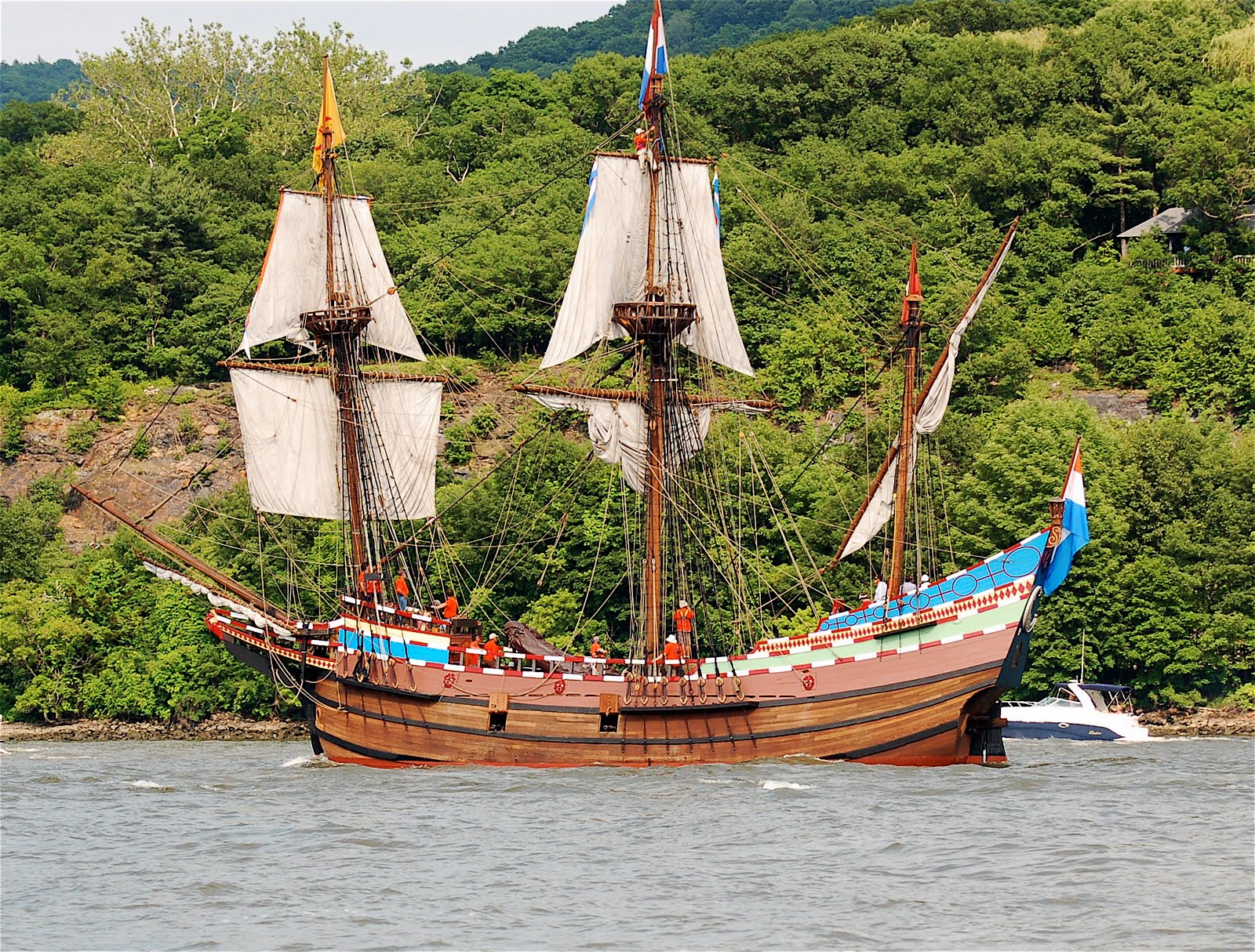 Henry Hudson Ships