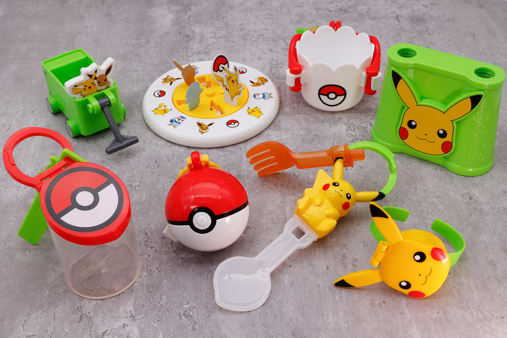 昔のポケモンハッピーセットが再注目！歴代おもちゃとポケカの現在価値