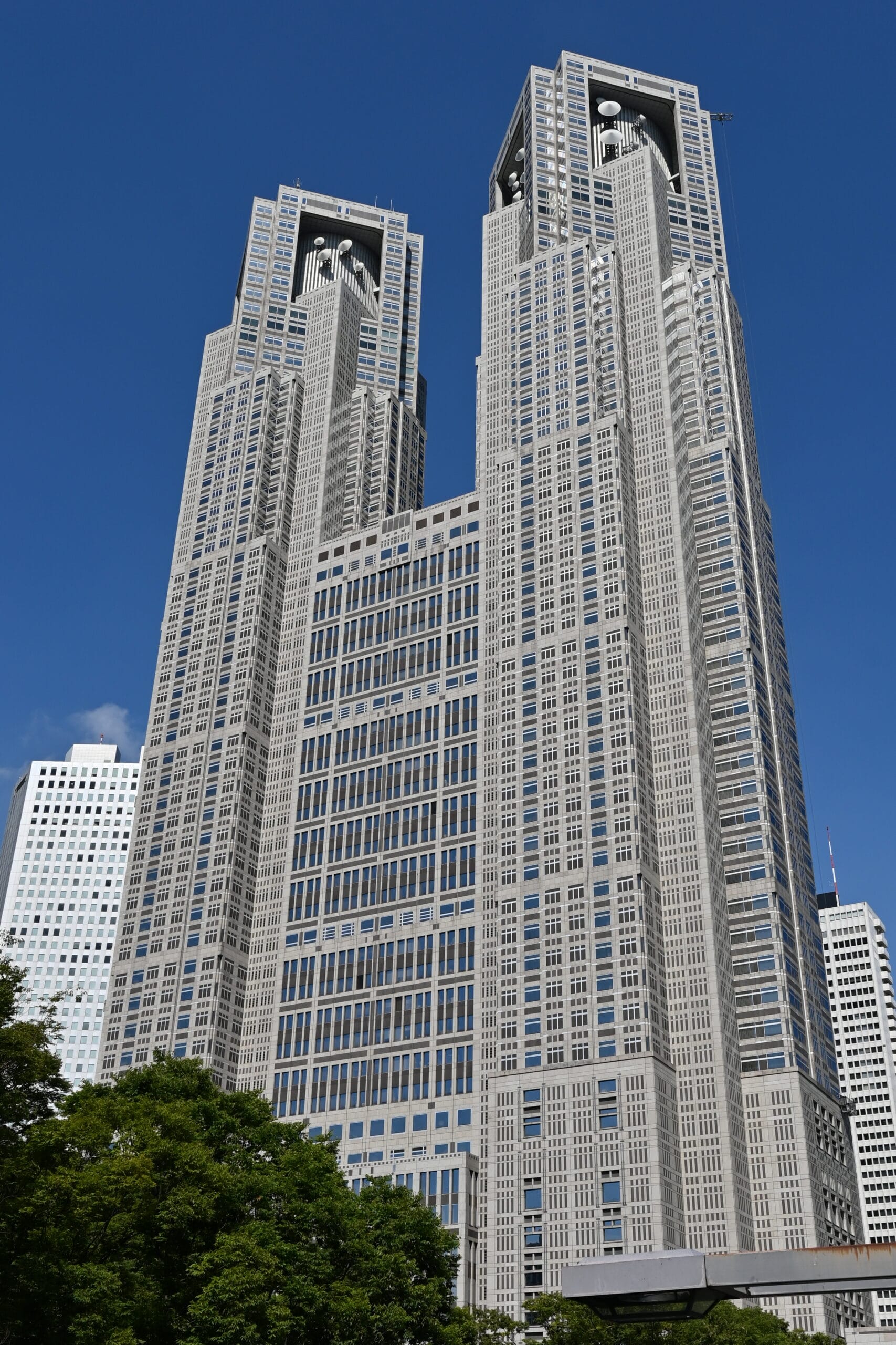 都庁第一本庁舎完全攻略ガイド！展望室・食堂・最新夜景の歩き方