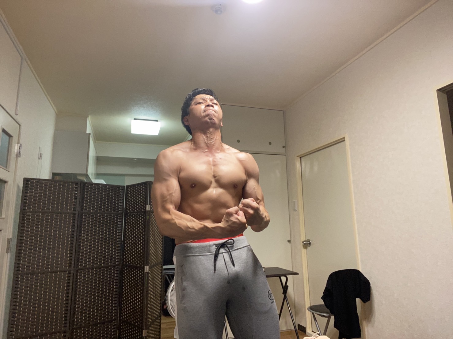 ベンチプレス100Kgで体つきは激変？細マッチョとゴリマッチョの真相