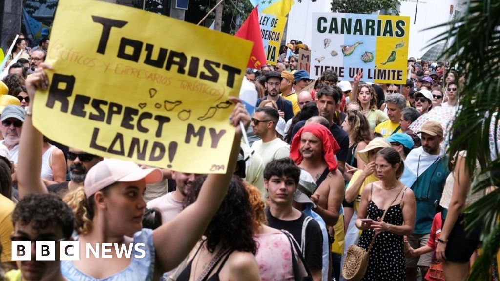 British Tourists Abandon Spain for Africa