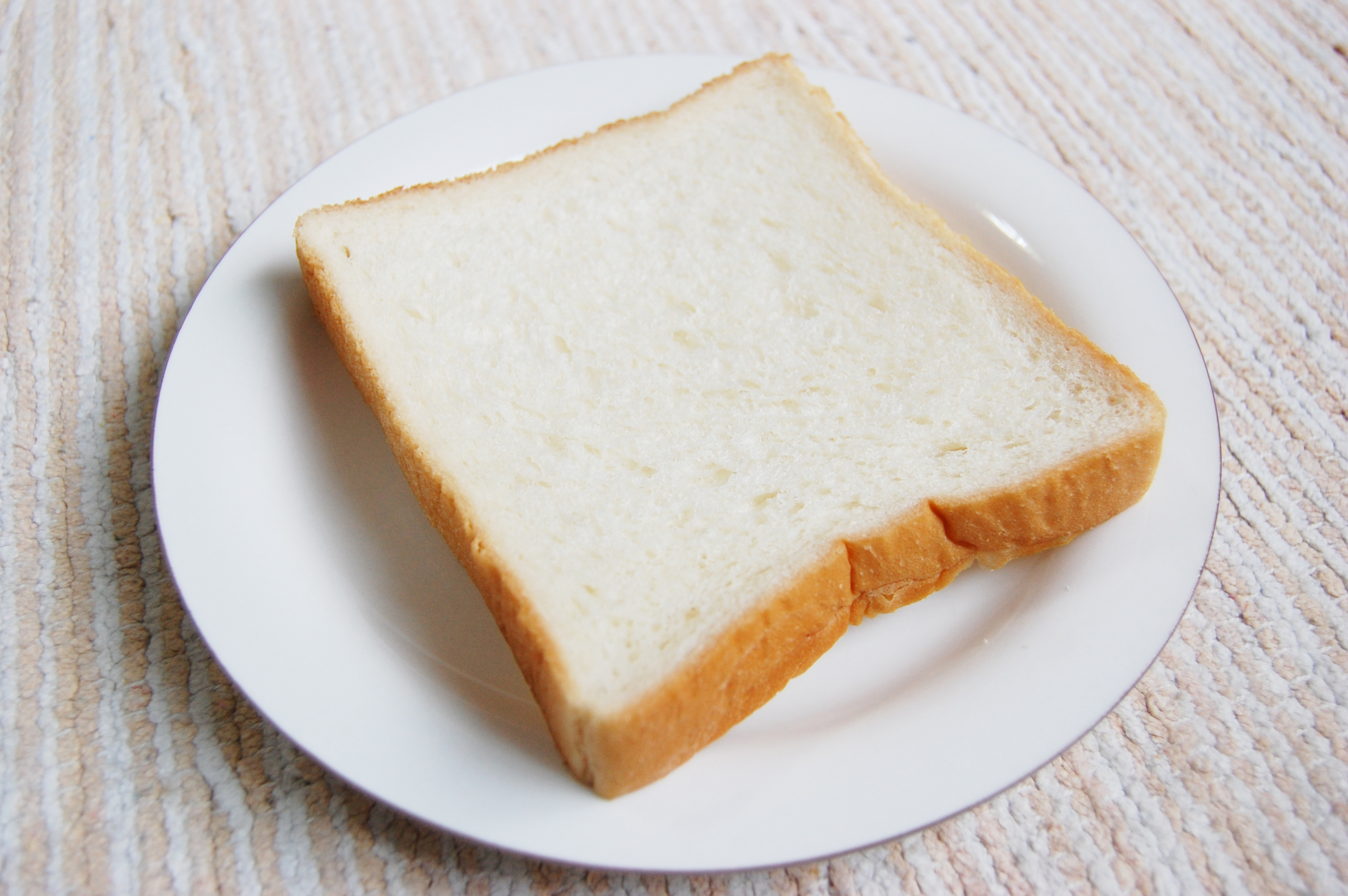 食パン×ベーコン×卵の極上朝食！卵が溢れない裏ワザと簡単黄金比
