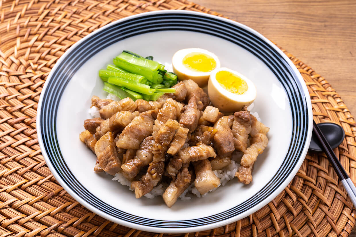 台湾の国民食ルーローハンとは？角煮との違いや簡単再現レシピ徹底解剖