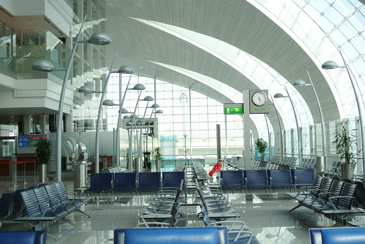 ドバイ空港の極上乗り継ぎ術！極秘スポットと混雑回避法を徹底解剖