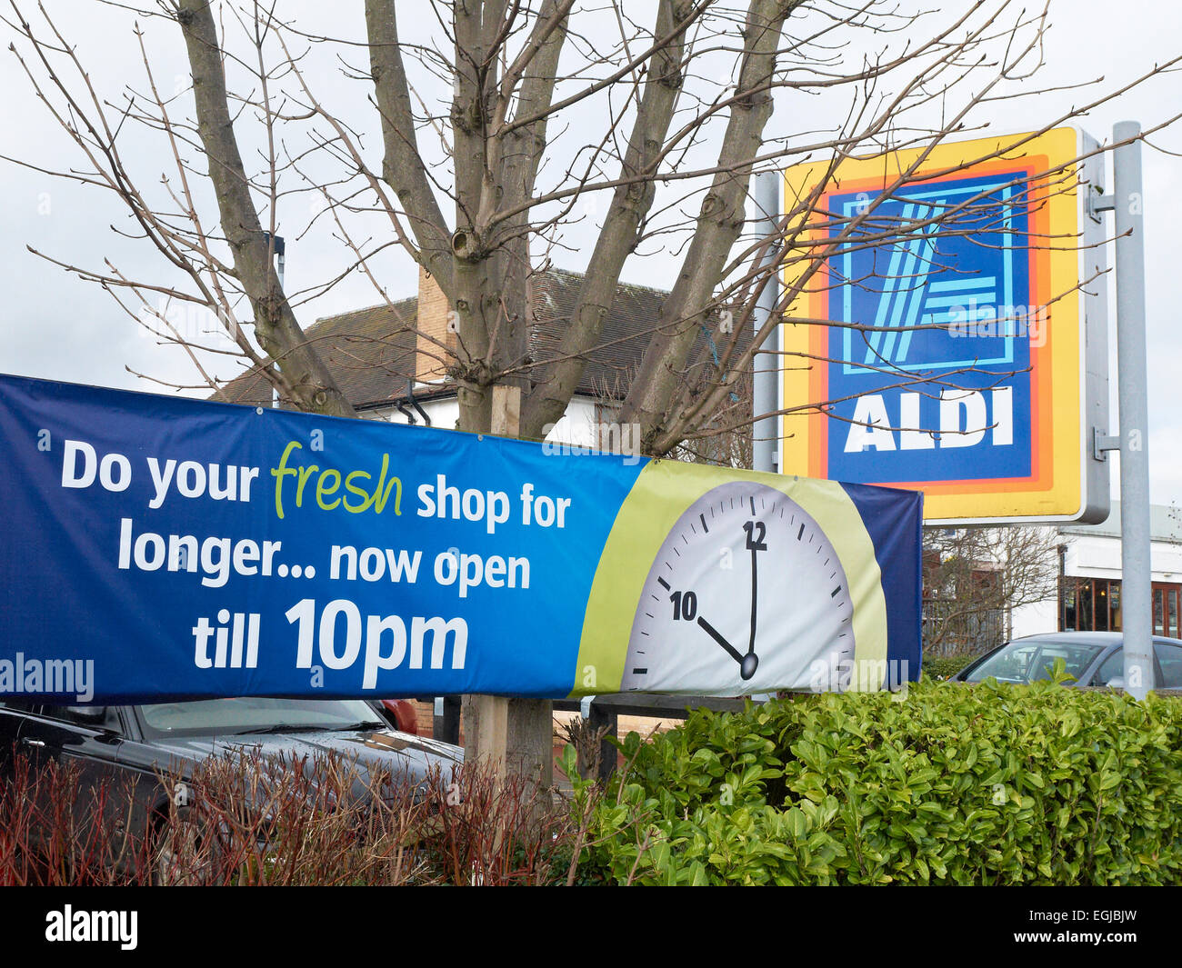 What Time Does Aldi Close Today