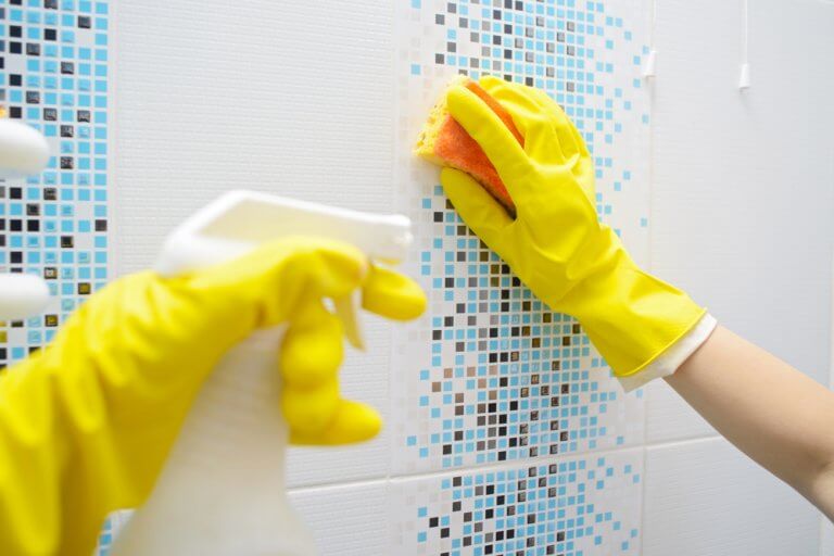 Best Way to Disinfect Bathroom