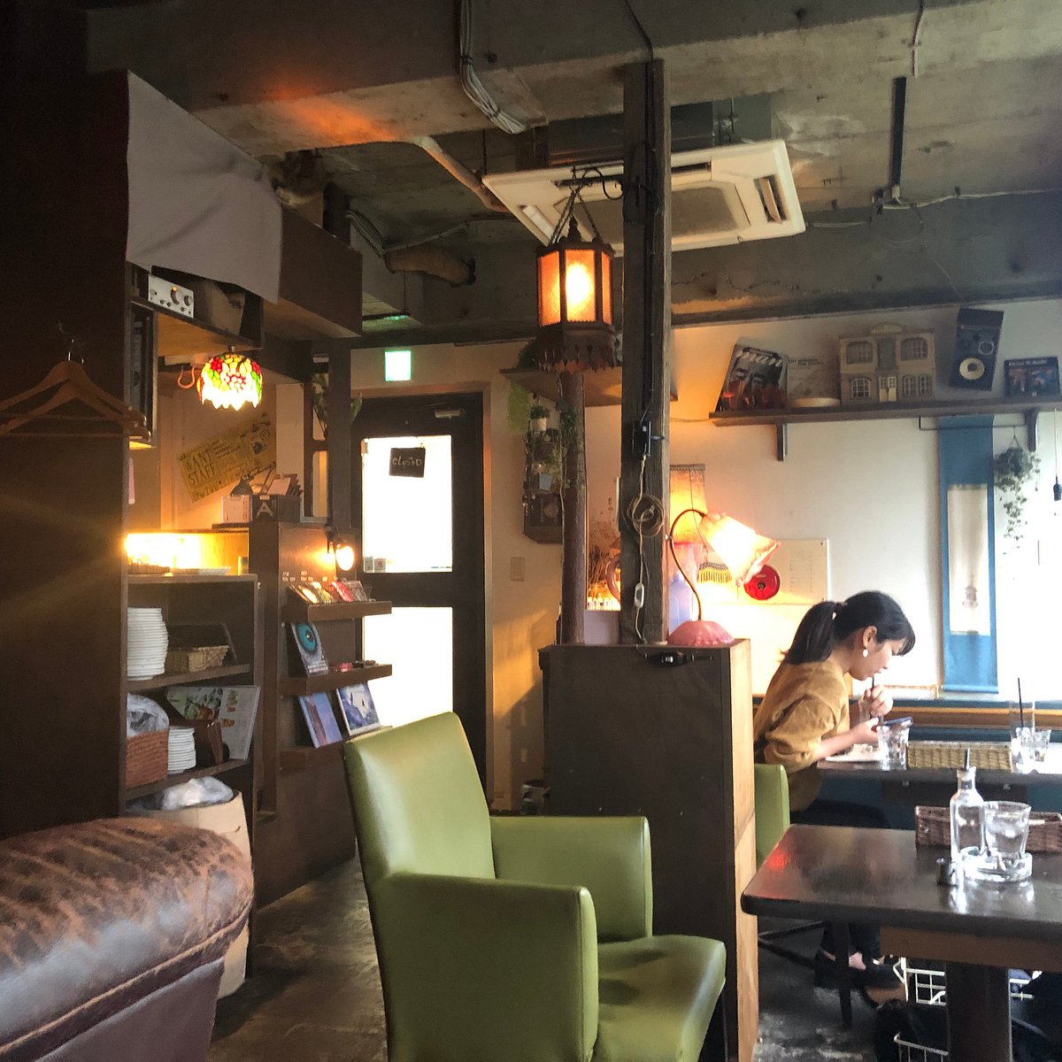 渋谷Attic Room徹底検証！全席ソファーの隠れ家と予約の極意