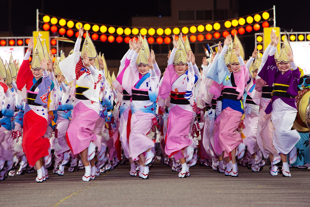 2026年夏、徳島の街が熱狂で揺れる。進化した「阿波踊り」が挑む伝統と革新の最前線