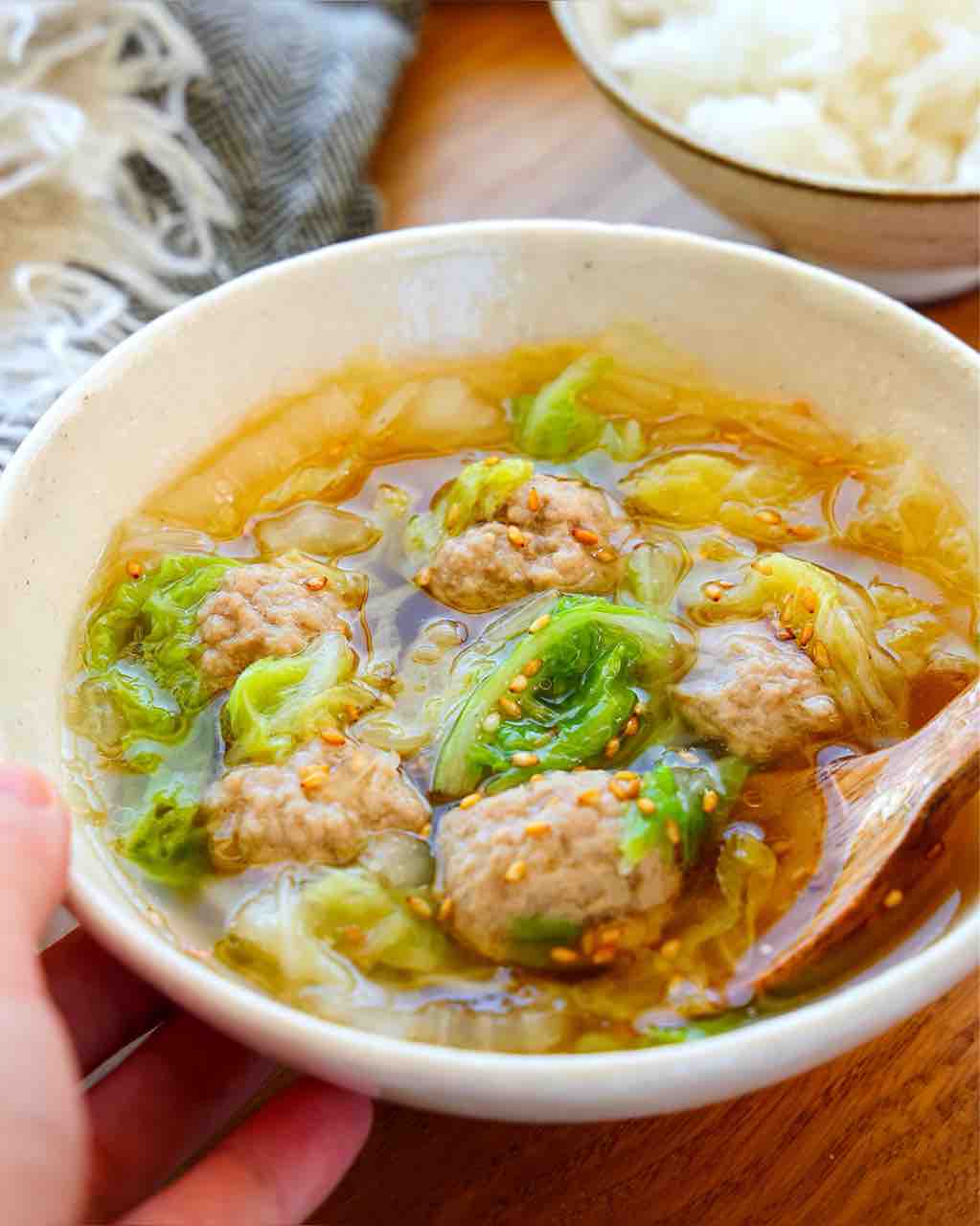 肉団子と白菜のスープ極上レシピ！驚くほどふわふわな黄金比の秘密