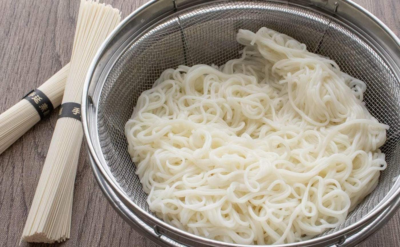茹でないそうめんの真相｜放置だけでコシが劇的進化する科学的理由