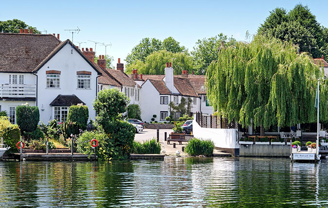 Best Place to Live Close to London