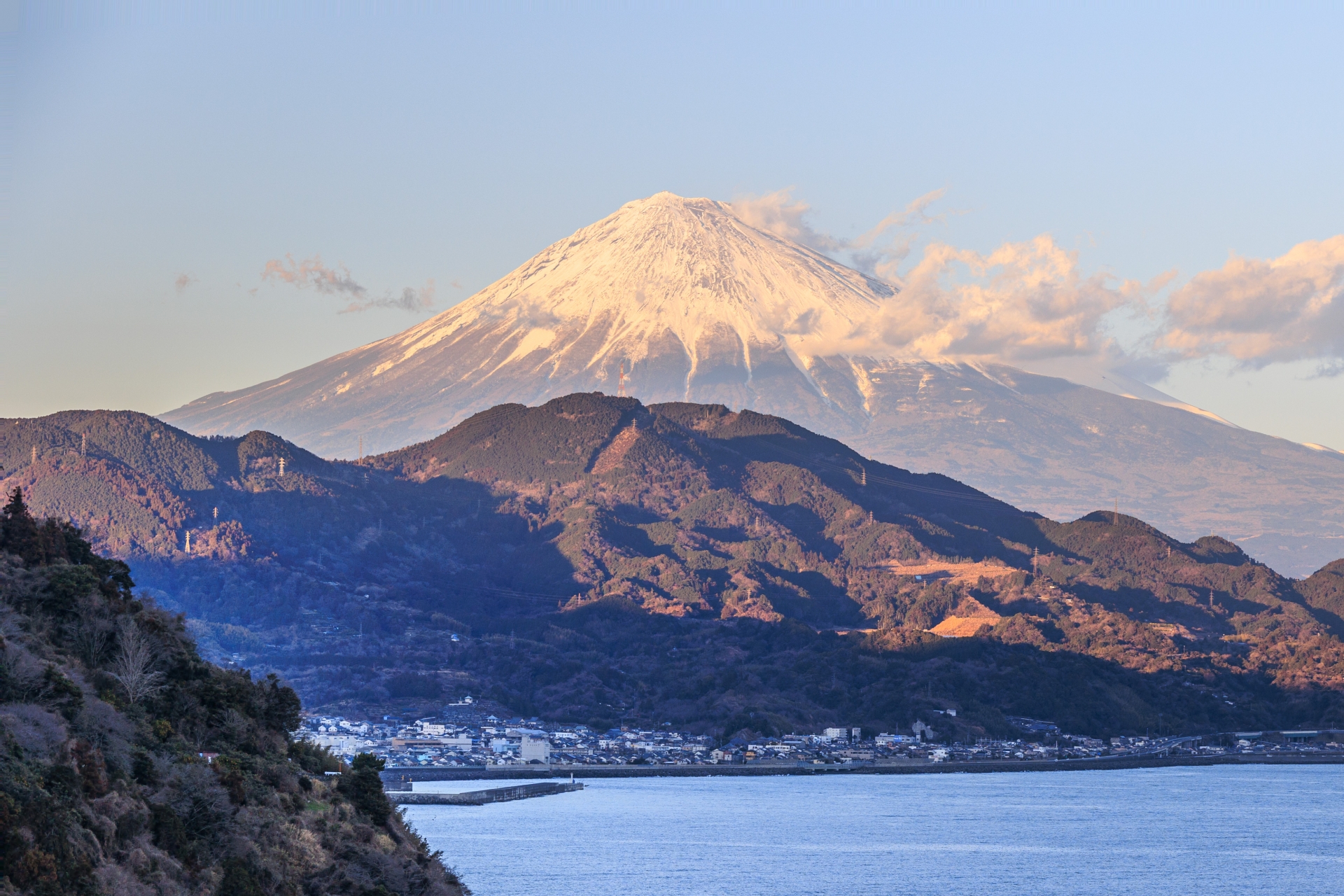 【2026年現地ルポ】大修復を経て圧倒的な輝きを放つ「駿河の漆宮」——静岡浅間神社が今、旅人を魅了する理由