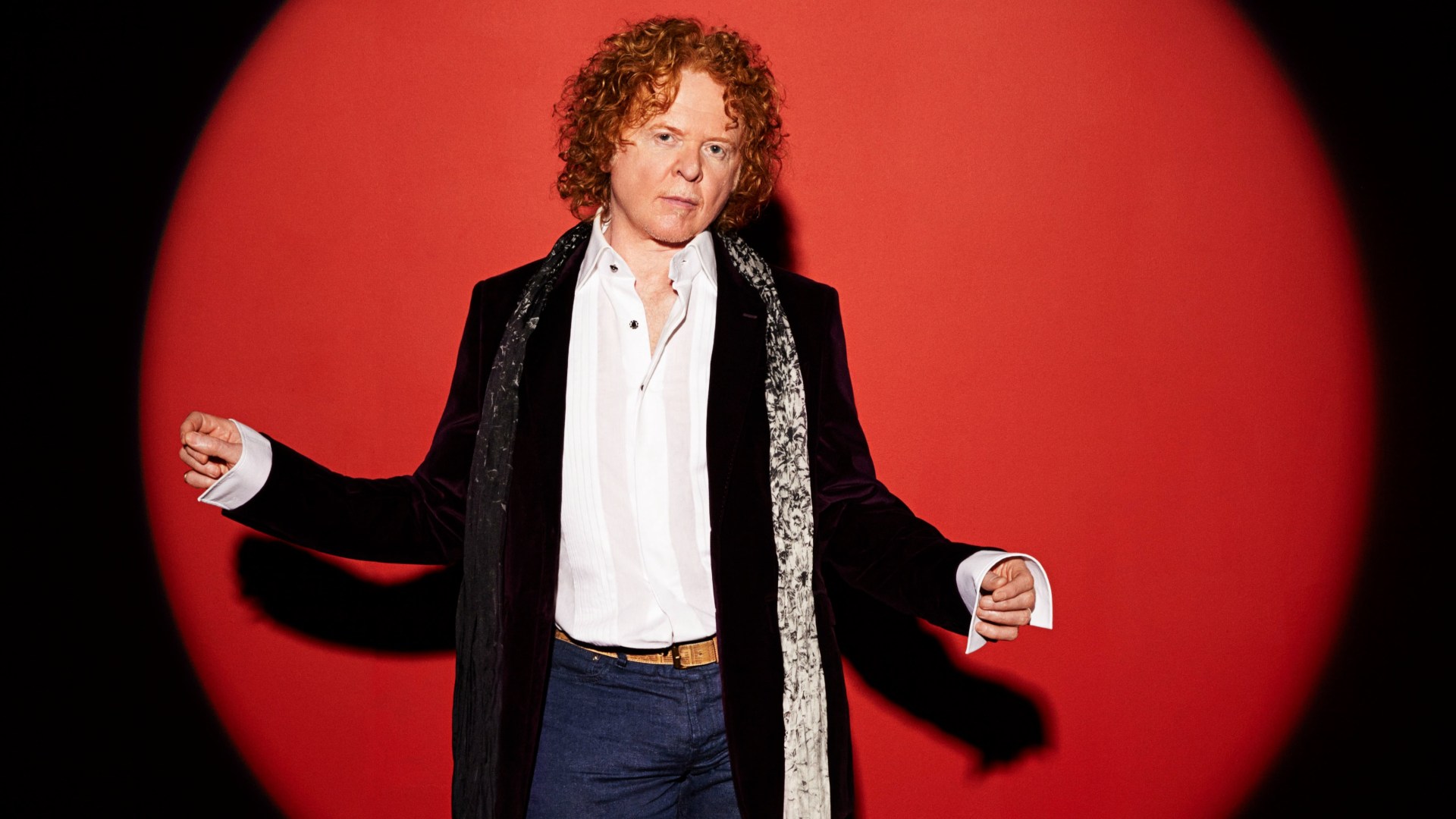 Where Does Mick Hucknall Live Now