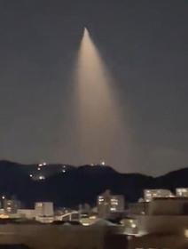 夜空を裂いた謎の「青 銀 乱 残 光」——2026年、日本上空で観測された異常発光現象の正体と科学者たちの警鐘