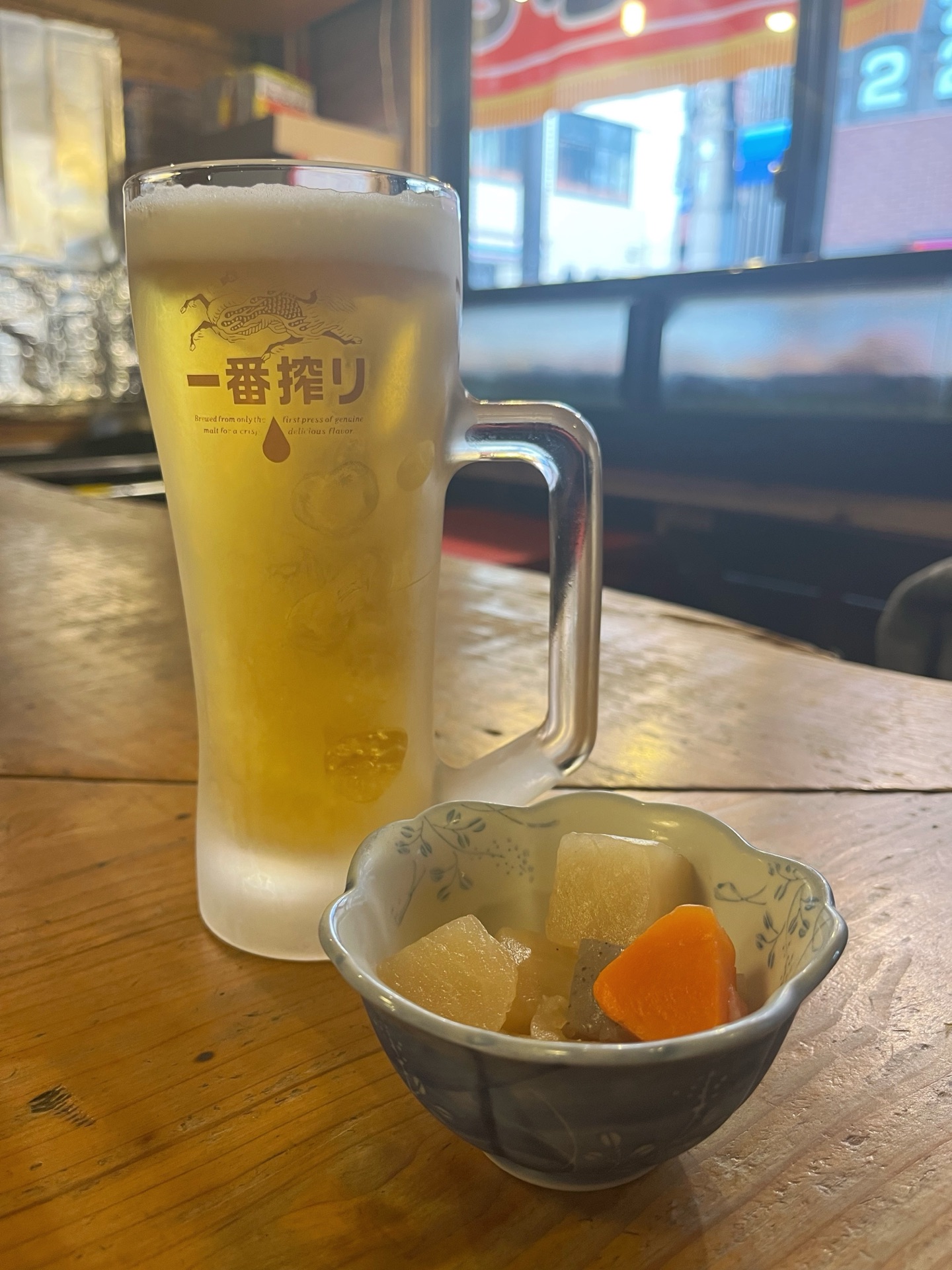 背徳の昼下がりに乾杯！名物せんべろ酒場とSns非公開の隠れ家