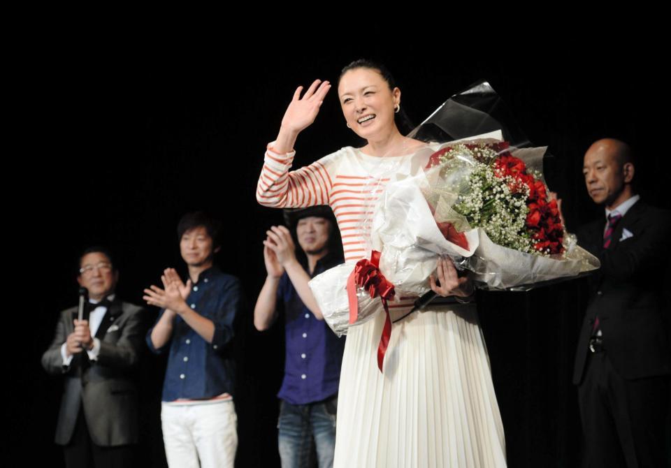 国生さゆりの結婚歴と離婚理由の全貌！波乱万丈な愛と現在の真相