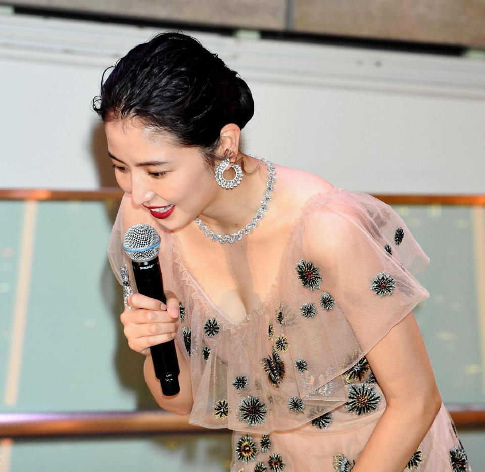 長澤まさみの美バスト＆スタイル抜群の理由！カップ数と体型変化の真相