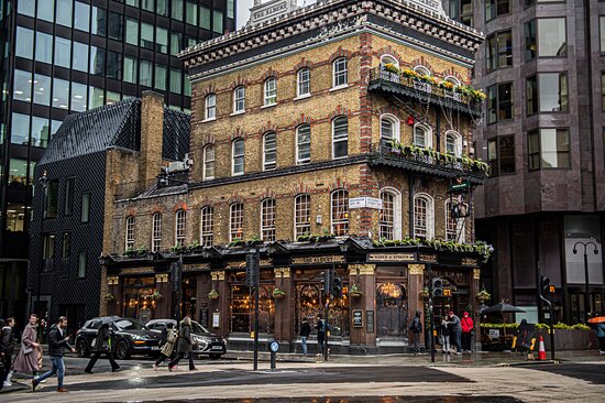 The Albert Pub Victoria Street London