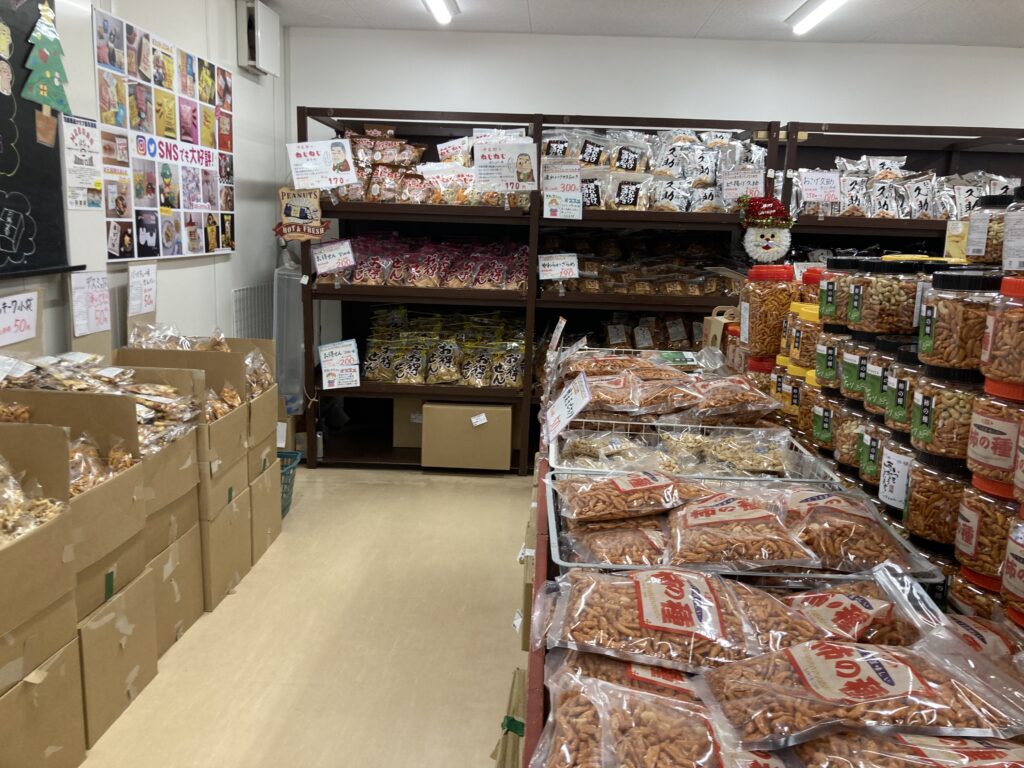 あられちゃん家はなぜ安い？50円ソフトと激安せんべい直売所を徹底攻略