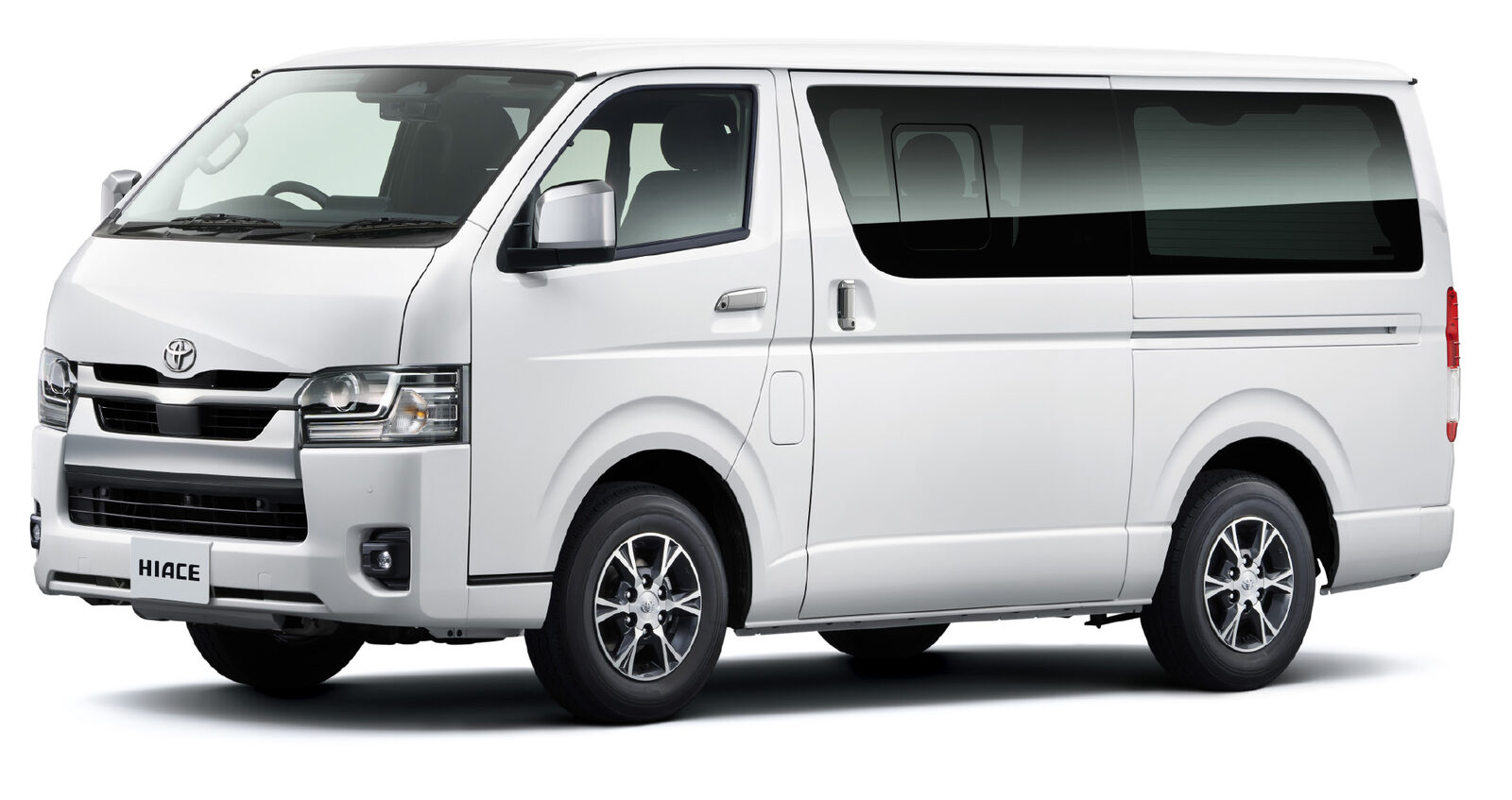 ハイエース9型ついに登場！200系集大成の進化点と300系の真相