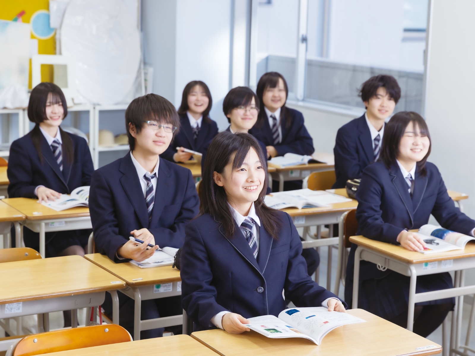 横浜デザイン学院の評判と学費の実態｜2026年最新就職と真相