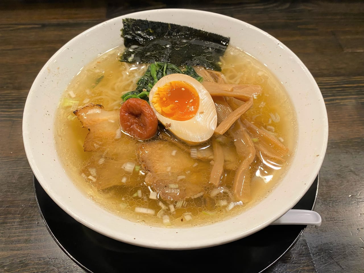 歌い手ななひらとラーメンの熱い絆！噂の真相と聖地店舗を徹底追跡