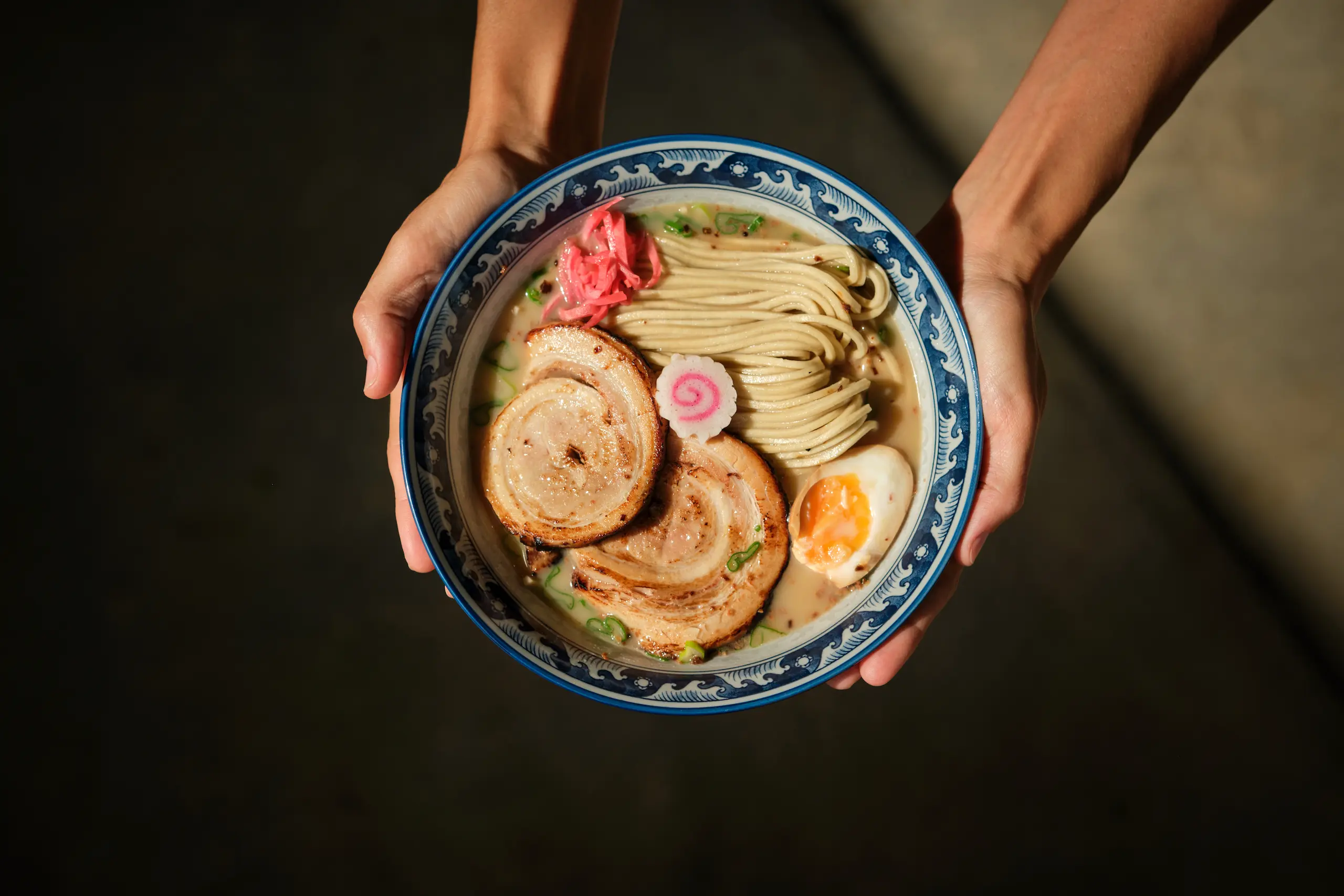 米沢冷やしラーメン2026｜極細縮れ麺と氷浮かぶ清湯の極上名店ガイド